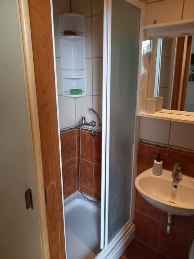 Studio Darija For 2 Persons S Terasom Wi-Fi & Parking Lägenhet Makarska Exteriör bild