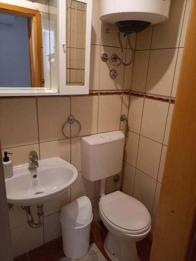Studio Darija For 2 Persons S Terasom Wi-Fi & Parking Lägenhet Makarska Exteriör bild