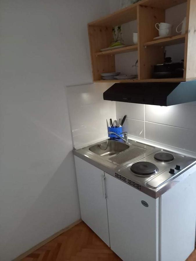Studio Darija For 2 Persons S Terasom Wi-Fi & Parking Lägenhet Makarska Exteriör bild